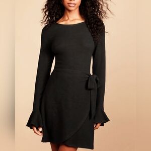 Lulus Black Faux Wrap Sweater Long Sleeve Mini Dress  Flounce Cuffs Size Medium
